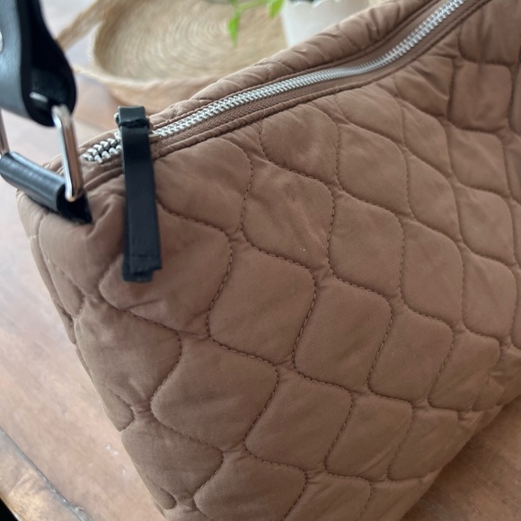 Banana Republic Handbags - Banana Republic Quilted Purse